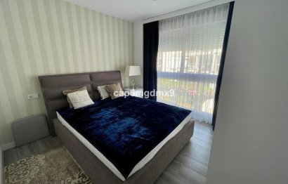 Resale - Apartment - Middle Floor Apartment - Benahavís - Benahavís Centro