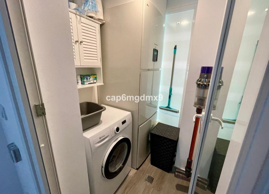 Resale - Apartment - Middle Floor Apartment - Benahavís - Benahavís Centro