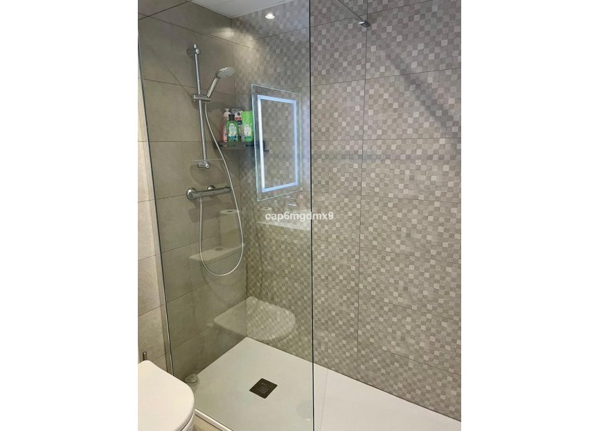 Resale - Apartment - Middle Floor Apartment - Benahavís - Benahavís Centro