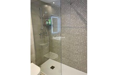 Resale - Apartment - Middle Floor Apartment - Benahavís - Benahavís Centro