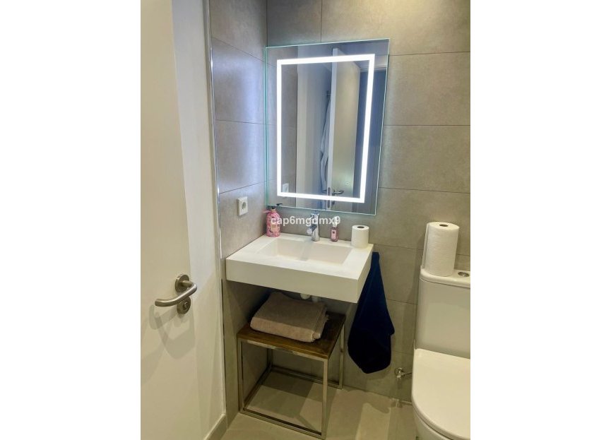 Resale - Apartment - Middle Floor Apartment - Benahavís - Benahavís Centro