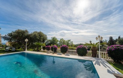 Resale - House - Detached Villa - Benalmádena - Benalmadena Costa