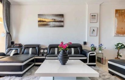 Resale - Apartment - Middle Floor Apartment - Estepona - Selwo