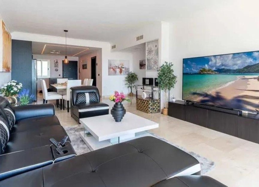 Resale - Apartment - Middle Floor Apartment - Estepona - Selwo