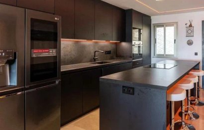 Resale - Apartment - Middle Floor Apartment - Estepona - Selwo