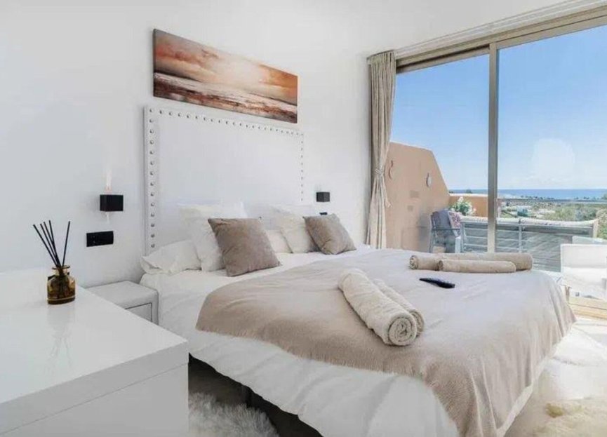 Resale - Apartment - Middle Floor Apartment - Estepona - Selwo