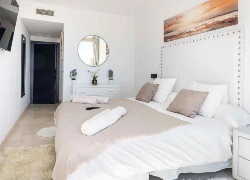 Resale - Apartment - Middle Floor Apartment - Estepona - Selwo