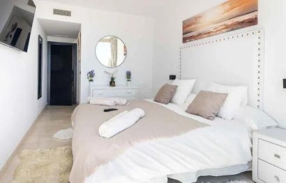 Resale - Apartment - Middle Floor Apartment - Estepona - Selwo