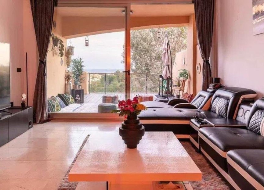 Resale - Apartment - Middle Floor Apartment - Estepona - Selwo