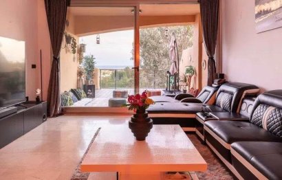 Resale - Apartment - Middle Floor Apartment - Estepona - Selwo