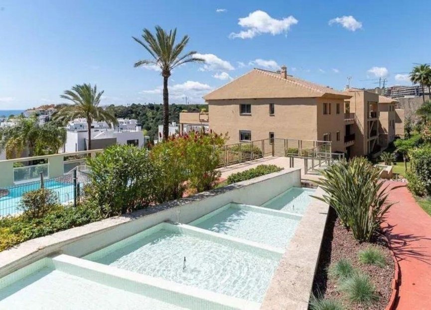 Resale - Apartment - Middle Floor Apartment - Estepona - Selwo