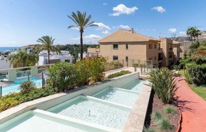 Resale - Apartment - Middle Floor Apartment - Estepona - Selwo