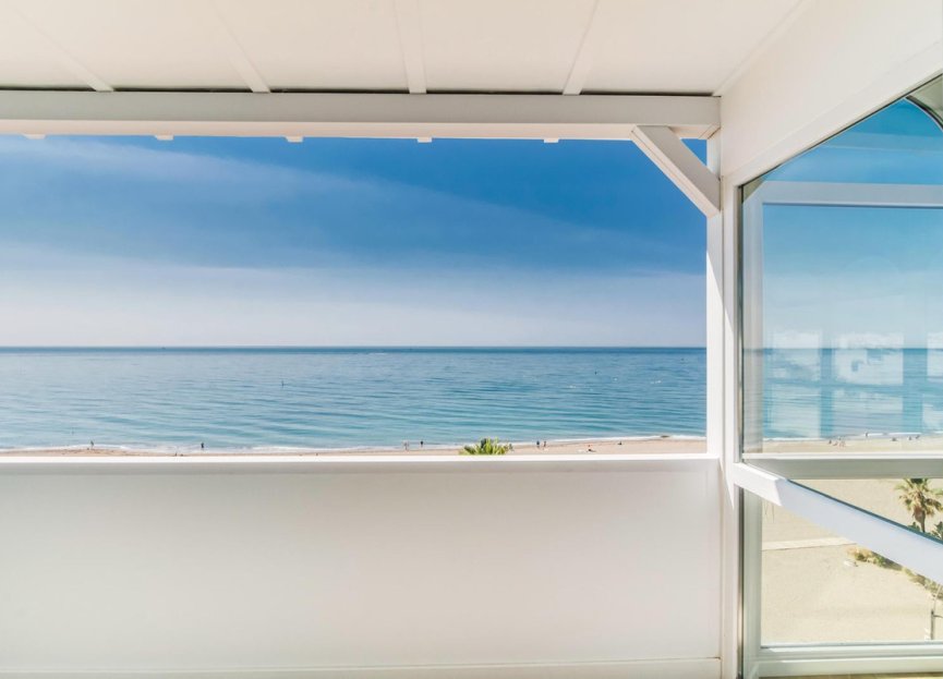 Resale - Apartment - Penthouse - Estepona - Estepona Centro