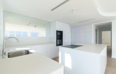 Resale - Apartment - Penthouse - Estepona - Estepona Centro