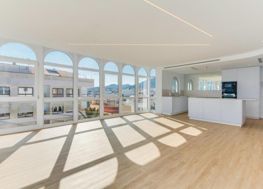 Resale - Apartment - Penthouse - Estepona - Estepona Centro