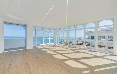 Resale - Apartment - Penthouse - Estepona - Estepona Centro