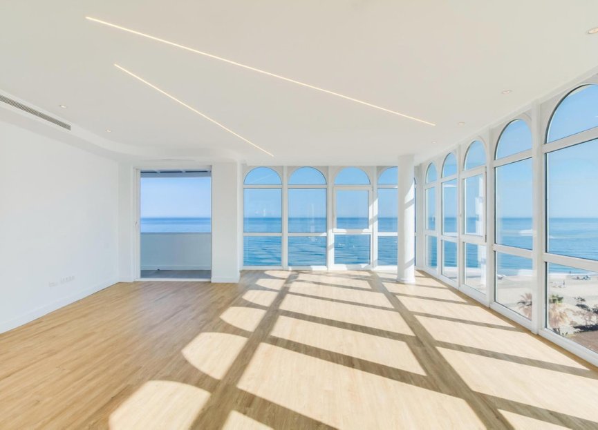 Resale - Apartment - Penthouse - Estepona - Estepona Centro