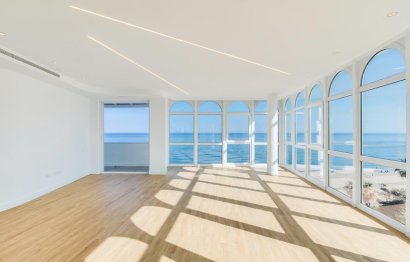 Resale - Apartment - Penthouse - Estepona - Estepona Centro