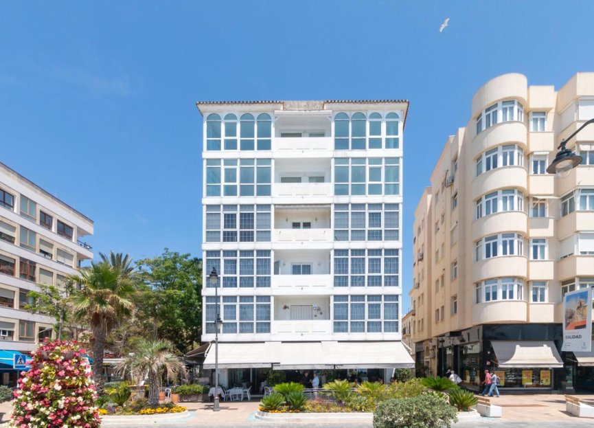 Resale - Apartment - Penthouse - Estepona - Estepona Centro