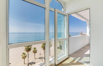 Resale - Apartment - Penthouse - Estepona - Estepona Centro