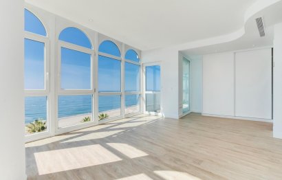 Resale - Apartment - Penthouse - Estepona - Estepona Centro