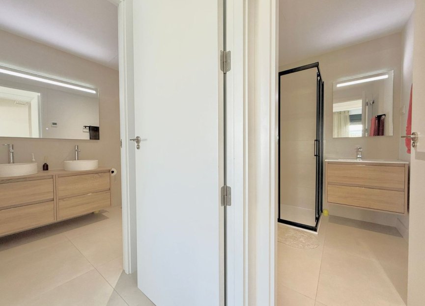 Resale - Ground floor apartment - Fuengirola - Higueron