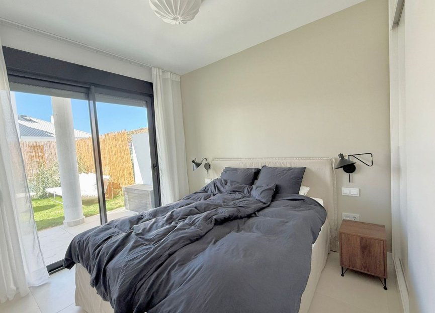 Resale - Ground floor apartment - Fuengirola - Higueron