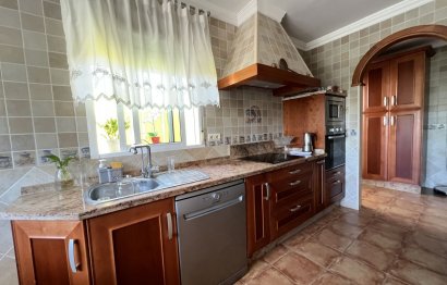 Resale - House - Semi-Detached House - Benalmádena - Benalmadena Centro