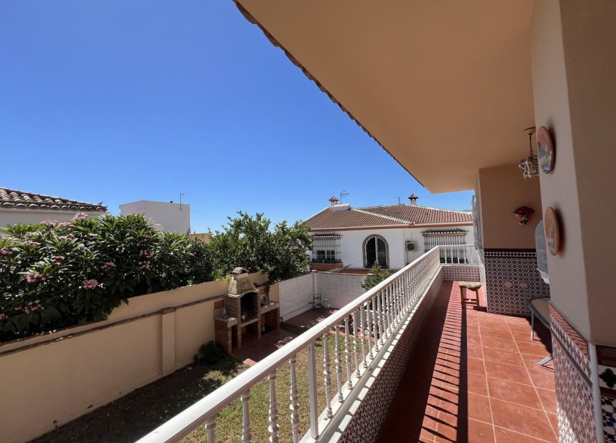 Resale - House - Semi-Detached House - Benalmádena - Benalmadena Centro