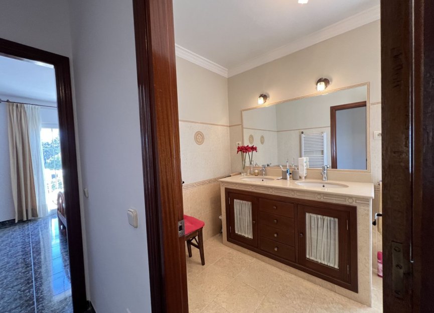 Resale - House - Semi-Detached House - Benalmádena - Benalmadena Centro