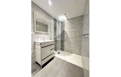 Resale - Apartment - Middle Floor Apartment - Fuengirola - Fuengirola Centro