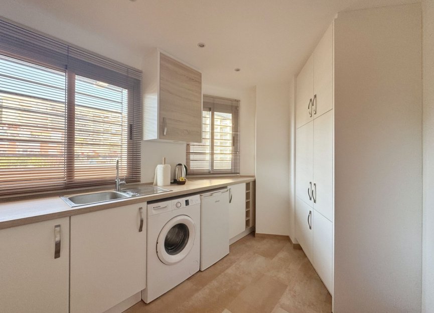 Resale - Apartment - Middle Floor Apartment - Fuengirola - Fuengirola Centro