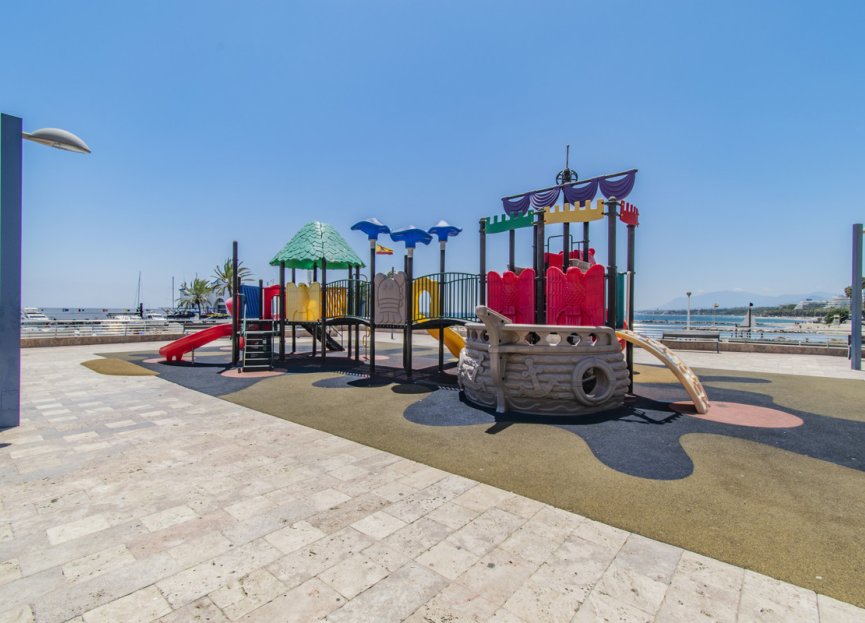 Resale - Apartment - Top Floor Apartment - Marbella - Marbella Centro