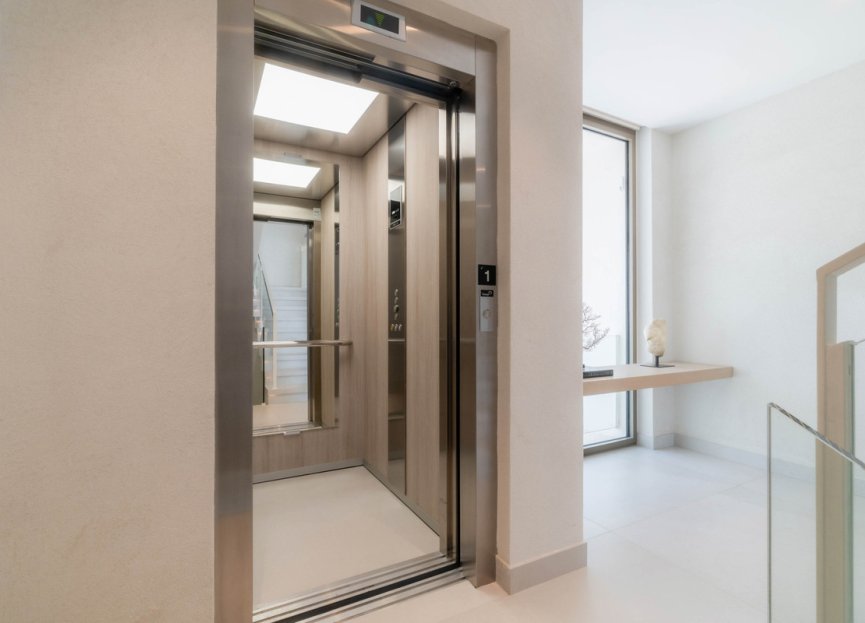 Reventa - House - Detached Villa - Marbella - Nueva Andalucia