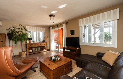 Resale - House - Townhouse - Casares - Casares Centro