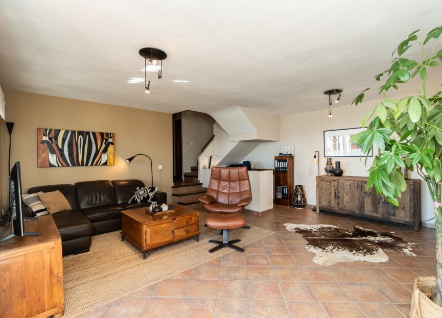 Resale - House - Townhouse - Casares - Casares Centro