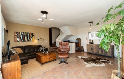 Resale - House - Townhouse - Casares - Casares Centro