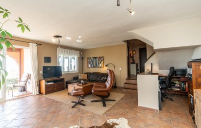 Resale - House - Townhouse - Casares - Casares Centro