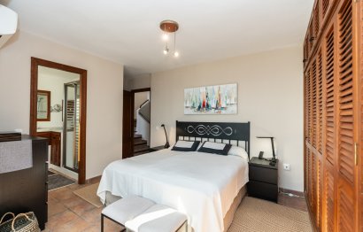 Resale - House - Townhouse - Casares - Casares Centro