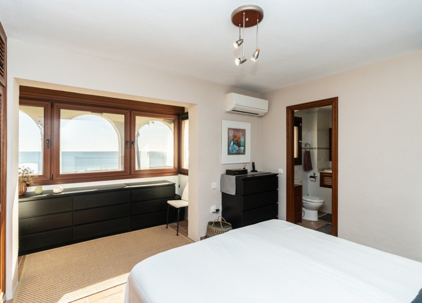 Resale - House - Townhouse - Casares - Casares Centro