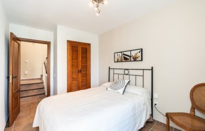 Resale - House - Townhouse - Casares - Casares Centro