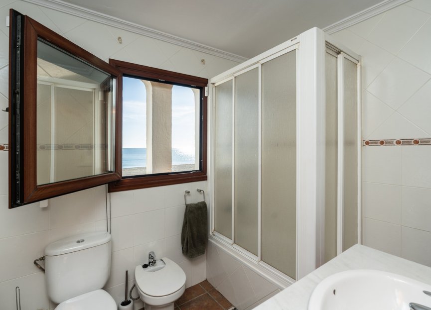 Resale - House - Townhouse - Casares - Casares Centro