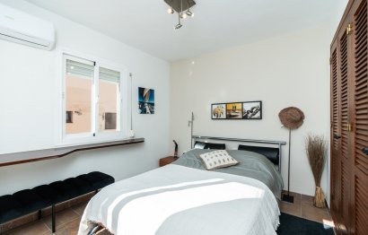 Resale - House - Townhouse - Casares - Casares Centro