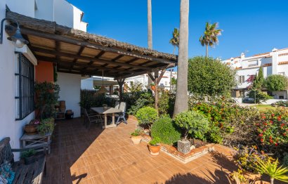 Resale - House - Townhouse - Casares - Casares Centro