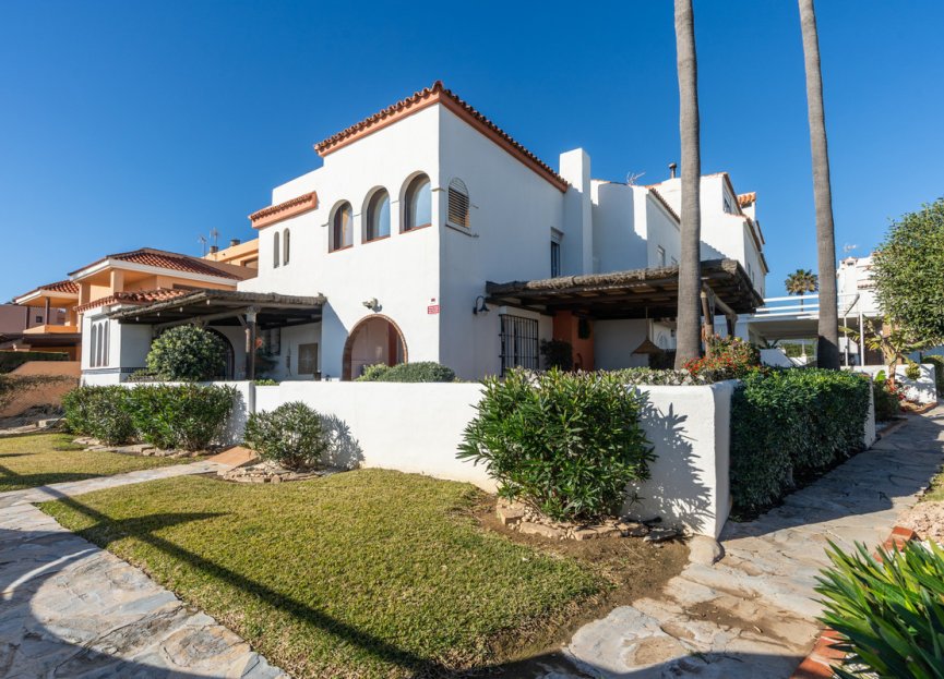 Resale - House - Townhouse - Casares - Casares Centro