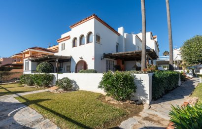 Resale - House - Townhouse - Casares - Casares Centro