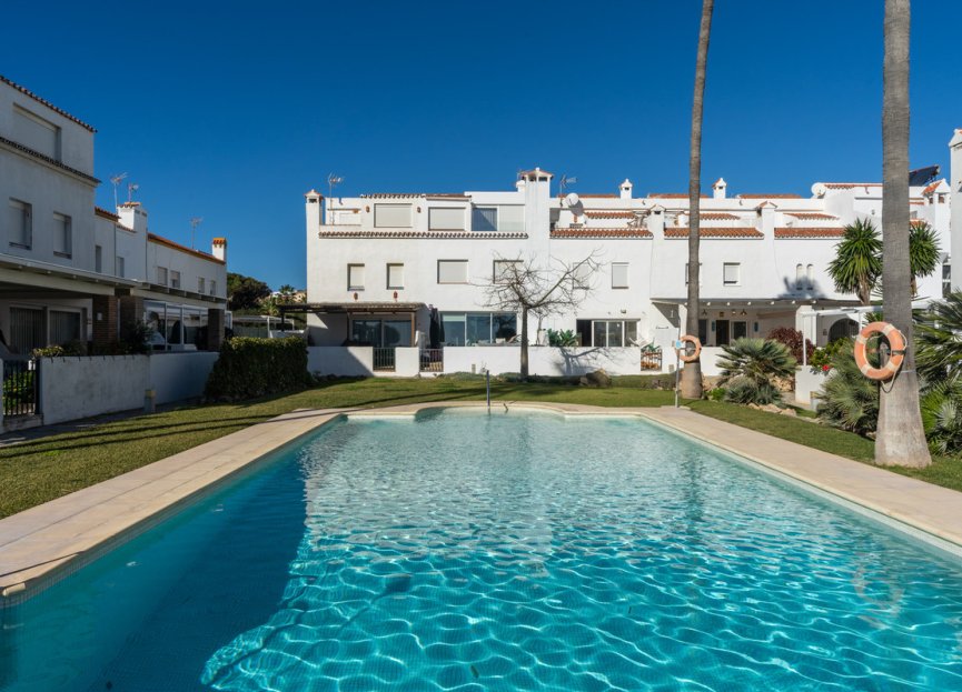Resale - House - Townhouse - Casares - Casares Centro