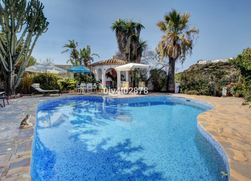 Resale - House - Detached Villa - Benalmádena - Benalmadena Pueblo
