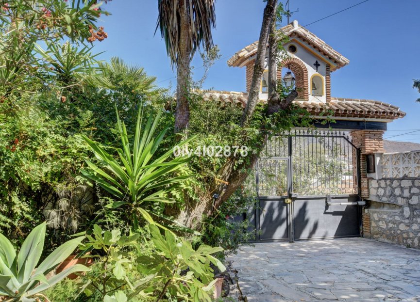 Resale - House - Detached Villa - Benalmádena - Benalmadena Pueblo