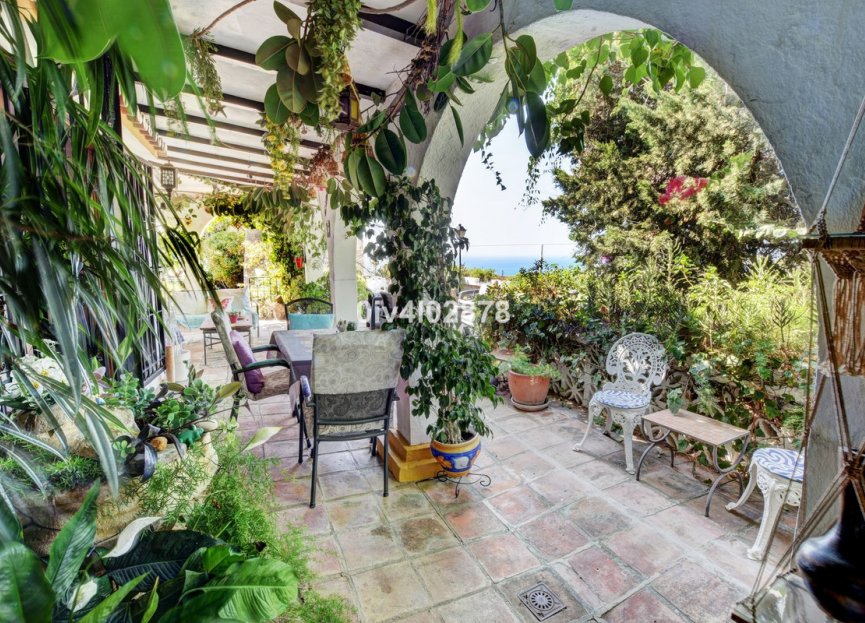 Resale - House - Detached Villa - Benalmádena - Benalmadena Pueblo